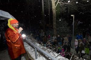 013 Pozdrav zimi in praznik luči Foto atelje Postojnatext